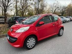 Rosso Usata 2008 Peugeot 107 Due volumi | 2700 € (Buon prezzo)