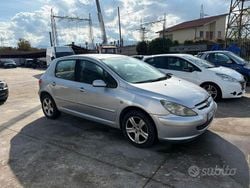 Grigio Usata 2005 Peugeot 307 Tre volumi | 250 €