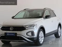 Usata 2023 VW T-Roc Life SUV | 26.500 € (Buon prezzo)