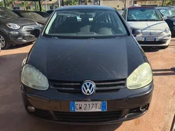 Nero Usata 2007 VW Golf V Comfortline Tre volumi | 3300 € (Buon prezzo)