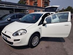 Usata 2017 Fiat Grande Punto Due volumi | 6350 € (Cara)