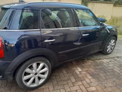 Usata 2011 Mini Countryman SUV | 10.500 € (Molto cara)