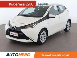 Bianco Usata 2018 Toyota Aygo X-play Due volumi | 11.599 € (Buon prezzo)