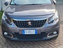 Grigio Usata 2018 Peugeot 2008 Allure SUV | 9700 € (Buon prezzo)