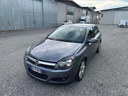 Grigio Usata 2008 Opel Astra Cosmo Tre volumi | 1500 € (Super prezzo)