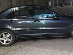 Blu/azzurro Usata 2002 Mercedes C220 Avantgarde Tre volumi | 1900 € (Super prezzo)