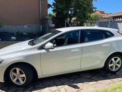 Bianco Usata 2015 Volvo V40 Kinetic Station wagon | 8500 € (Cara)