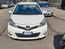 Usata 2013 Toyota Yaris Due volumi | 6700 € (Buon prezzo)