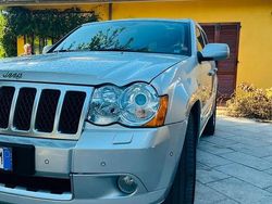 Grigio Usata 2007 Jeep Grand Cherokee Overland SUV | 9500 € (Molto cara)