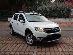 Bianco Usata 2016 Dacia Sandero Stepway Due volumi | 9000 € (Molto cara)