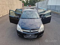 Nero Usata 2007 Opel Astra Cosmo Station wagon | 4600 € (Molto cara)