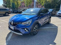 Blu/azzurro Usata 2022 Renault Captur Techno SUV | 19.500 € (Cara)