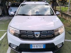 Bianco Usata 2017 Dacia Sandero Stepway Tre volumi | 4999 € (Ottimo prezzo)