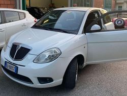 Bianco Usata 2010 Lancia Ypsilon Due volumi | 2600 € (Ottimo prezzo)