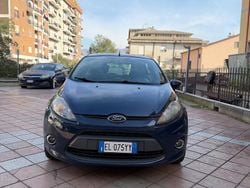 Blu Usata 2012 Ford Fiesta Tre volumi | 3999 € (Buon prezzo)