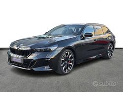 Nero Nuova 2025 BMW 540 M Sport Station wagon | 85.900 €