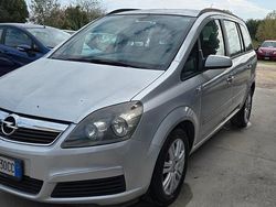 Grigio Usata 2008 Opel Zafira Cosmo Monovolume | 3300 € (Buon prezzo)