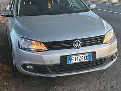 Grigio Usata 2011 VW Jetta Tre volumi | 7500 €
