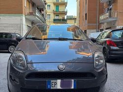 Grigio Usata 2012 Fiat Grande Punto Due volumi | 4700 € (Buon prezzo)