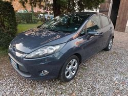 Blu Usata 2011 Ford Fiesta Tre volumi | 3700 € (Buon prezzo)