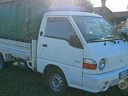 Bianco Usata 2001 Hyundai H 100 | 3000 €