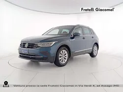 Nightshade blue metallizzato Usata 2023 VW Tiguan Life SUV | 28.900 € (Ottimo prezzo)