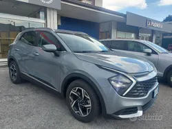 Grigio metallizzato Usata 2023 Kia Sportage SUV | 26.400 € (Ottimo prezzo)