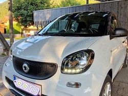Bianco Usata 2019 Smart ForFour Due volumi | 14.999 € (Molto cara)