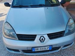Usata 2008 Renault Clio II Due volumi | 2000 € (Super prezzo)