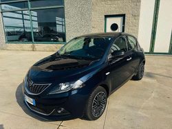 Blu/azzurro Usata 2021 Lancia Ypsilon Gold Due volumi | 9990 € (Buon prezzo)