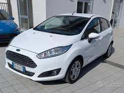 Bianco Usata 2015 Ford Fiesta Titanium Due volumi | 8000 € (Buon prezzo)