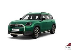 Verde Usata 2023 Mini Cooper D Countryman Favoured SUV | 45.485 €