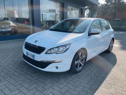 Bianco Usata 2015 Peugeot 308 Active Tre volumi | 10.900 € (Molto cara)