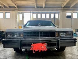 Bianco Usata 1970 Cadillac Fleetwood Tre volumi | 2500 €