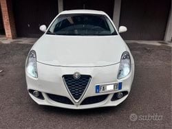 Bianco Usata 2015 Alfa Romeo Giulietta Tre volumi | 8500 € (Cara)