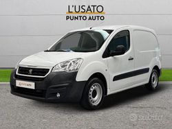 Bianco(met.) Usata 2016 Peugeot Partner Premium Monovolume | 9900 € (Molto cara)