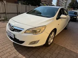 Bianco Usata 2012 Opel Astra Cosmo | 3900 € (Super prezzo)