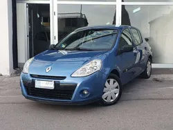 Blu Usata 2011 Renault Clio II Dynamique Tre volumi | 4800 € (Buon prezzo)