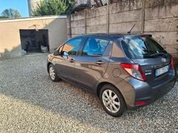 Grigio Usata 2013 Toyota Yaris Tre volumi | 5200 €