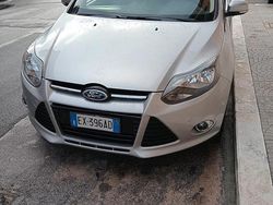 Grigio Usata 2014 Ford Focus Tre volumi | 7500 €
