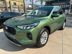 Verde Nuova 2025 Ford Kuga Titanium SUV | 35.750 € (Buon prezzo)