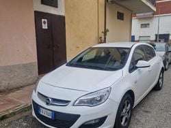Bianco Usata 2016 Opel Astra Due volumi | 3500 € (Buon prezzo)