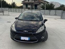 Nero Usata 2010 Ford Fiesta Titanium Due volumi | 4399 € (Buon prezzo)