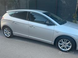 Grigio Usata 2011 Lancia Delta Gold Due volumi | 5000 € (Molto cara)