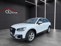Bianco ghiaccio (2y) Usata 2016 Audi Q2 Design SUV | 15.499 € (Buon prezzo)