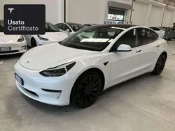 Pearl white multicoat Usata 2021 Tesla Model 3 Performance Tre volumi | 34.400 € (Buon prezzo)