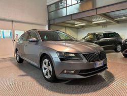 Grigio Usata 2016 Skoda Superb Executive Station wagon | 11.900 € (Cara)