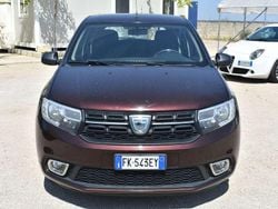Rosso Usata 2017 Dacia Sandero Lauréate Due volumi | 6500 € (Buon prezzo)