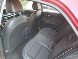 Rosso Usata 2023 Kia Rio Tre volumi | 18.500 € (Molto cara)