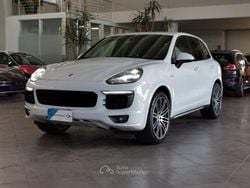Bianco Usata 2018 Porsche Cayenne Platinum Edition SUV | 41.500 € (Molto cara)